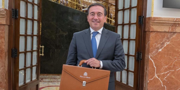 Albares apoya las sanciones africanas a la junta golpista de Níger