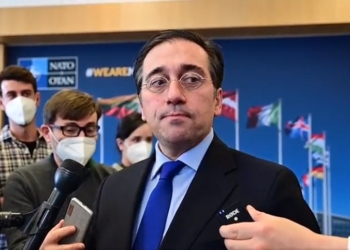 Albares destaca la “unidad” de OTAN y UE para “poner fin a la guerra de Putin”