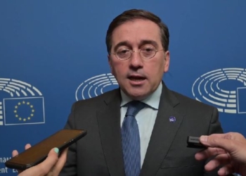 Albares advierte a la UE de que la solución de dos Estados es “más urgente que nunca”