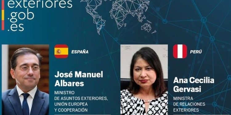 Albares traslada a su nueva homóloga peruana el “apoyo de España a la democracia y la Constitución”