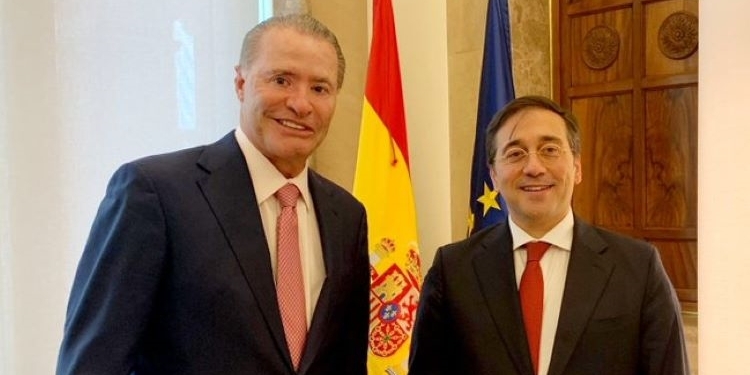 Albares recibe al nuevo embajador de México para abordar “temas de interés prioritario”