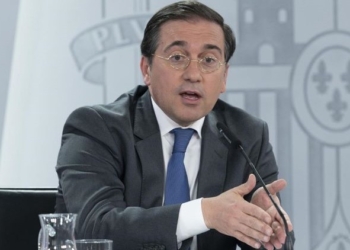 Albares: “Cualquier eliminación de lo pactado con Bruselas conlleva la paralización de fondos”