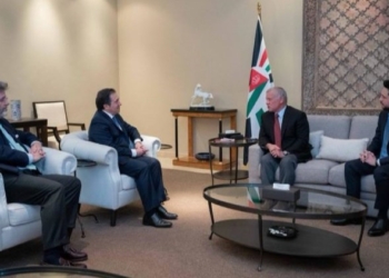 Albares aborda la situación en Gaza y Cisjordania con el rey Abdalá II de Jordania