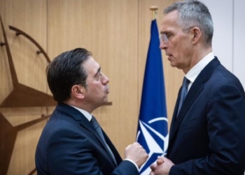 Albares conversa con Stoltenberg sobre Ucrania y el “inminente ingreso de Finlandia”