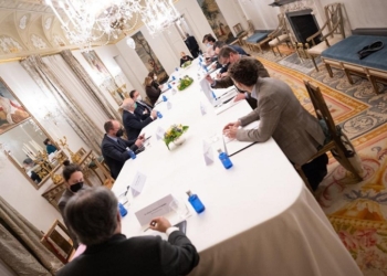 Albares aborda con los ‘Think Tanks’ las perspectivas internacionales de España en 2022