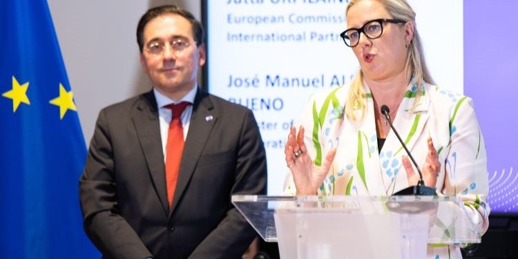 Bruselas anuncia un programa de 60 millones de euros contra la desigualdad en América Latina