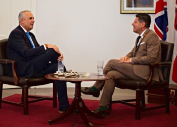 El alcalde de San Roque y diputado del PSOE por Cádiz acude a Gibraltar para reunirse con Picardo