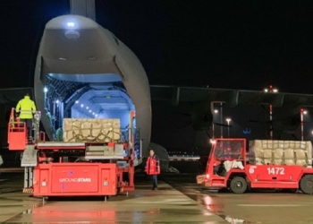 Llegan a España dos aviones con 50 respiradores donados por Alemania