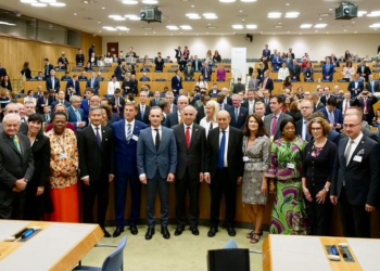 España y más de 20 países defienden la cooperación multilateral contra el COVID-19