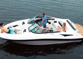 5 razones para alquilar un barco durante tus vacaciones en Almuñécar