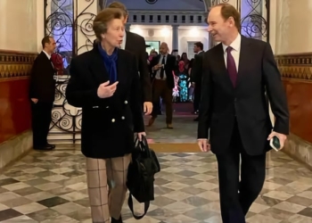 La Princesa Ana de Inglaterra entra en Gibraltar desde suelo español