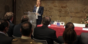 Pastor pide que los colegios de EEUU enseñen que el parlamentarismo nació en León