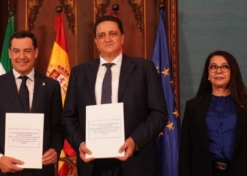 Juanma Moreno viajará “próximamente” a Marruecos para reforzar las relaciones