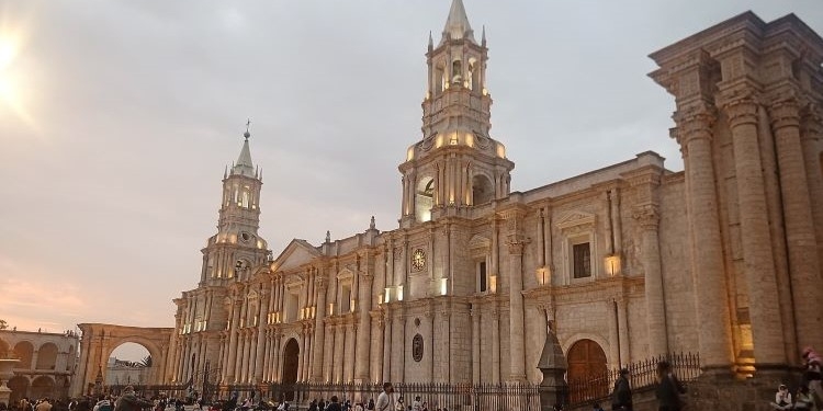 Arequipa acoge la primera presentación del IX Congreso Internacional de la Lengua Española
