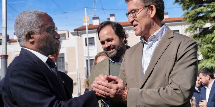 El exilio ecuatoguineano pide el apoyo de Feijóo a la transición “de la dictadura a la democracia”