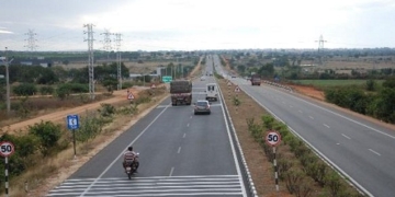 Abertis entra en el mercado indio con la adquisición de dos autopistas