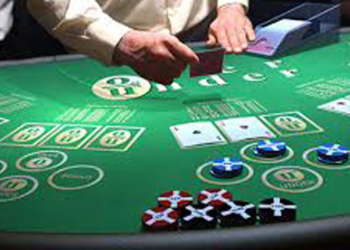 Baccarat vs. Blackjack: ¿Qué juego tiene las mejores probabilidades?