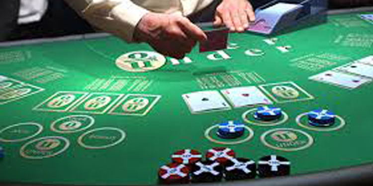 Baccarat vs. Blackjack: ¿Qué juego tiene las mejores probabilidades?