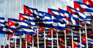 La ley Helms-Burton prevé sanciones para los países que mantienen relaciones económicas y comerciales con Cuba.