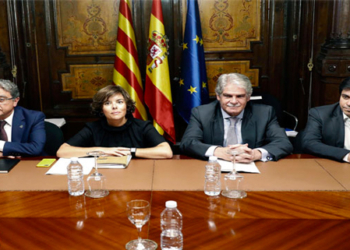 Santamaría y Dastis se reúnen con los cónsules de los países con víctimas en Barcelona y Cambrils