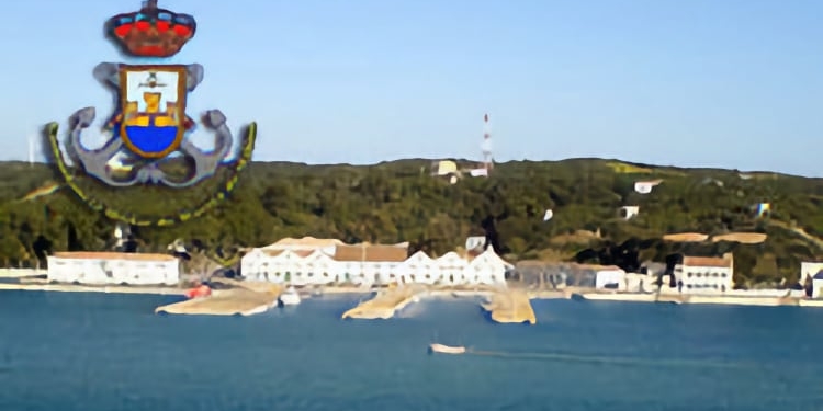 Defensa asegura que no está previsto que Mahón se convierta en base naval de la OTAN