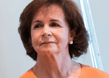 Dastis completa el relevo en la cúpula de Exteriores con el nombramiento de Larrotcha