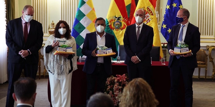 España dona equipos de bioseguridad a Bolivia para ayudar a frenar el COVID-19
