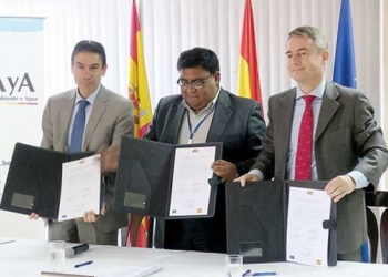 España y la UE proveerán de agua y saneamiento a 200.000 bolivianos