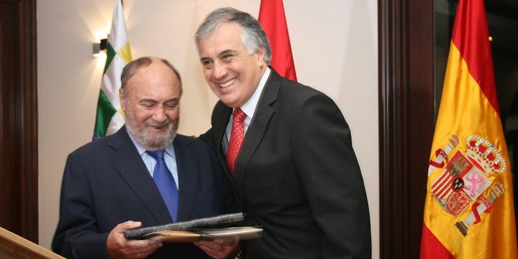 La Embajada de Bolivia homenajea al embajador de España en La Paz, Emilio Pérez de Ágreda