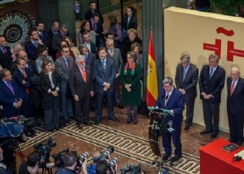 El nuevo director del Cervantes se compromete a impulsar “las otras lenguas del Estado”