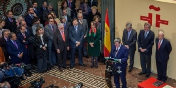El nuevo director del Cervantes se compromete a impulsar “las otras lenguas del Estado”
