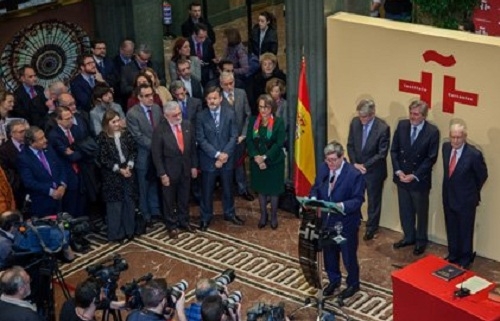 El nuevo director del Cervantes se compromete a impulsar “las otras lenguas del Estado”