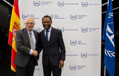 Borrell destaca en La Haya el “decidido apoyo” de España a la CPI