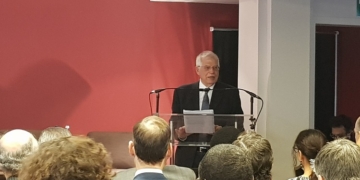 Borrell: “He conocido una dictadura y sé cómo se vive sin separación de poderes”