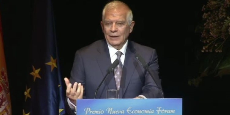 Borrell asegura que “Ucrania tiene que ganar la guerra”, pero la UE “no es parte ni quiere serlo”