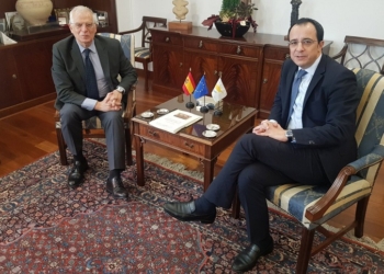 España apoya los esfuerzos de Chipre para lograr su reunificación