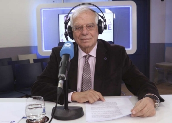 Borrell no ve «ningún problema» en que los Reyes viajen a Cuba después del 10-N