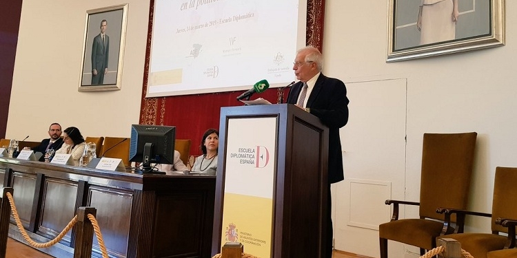 Ángeles Moreno: “El Servicio Exterior es un reducto de machismo”