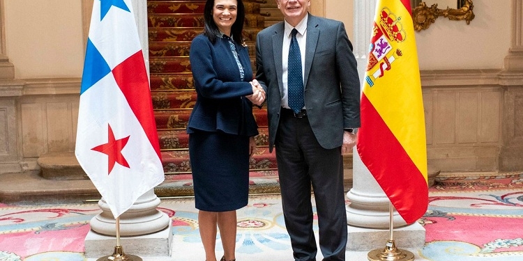 España reconoce el esfuerzo de Panamá para salir de la lista europea de paraísos fiscales