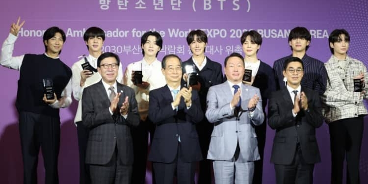 Busan arranca a ritmo de K-pop la campaña para la Expo 2030 frente a Riad y Roma