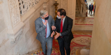 Albares se reúne en Madrid con el canciller de Uruguay, Francisco Bustillo