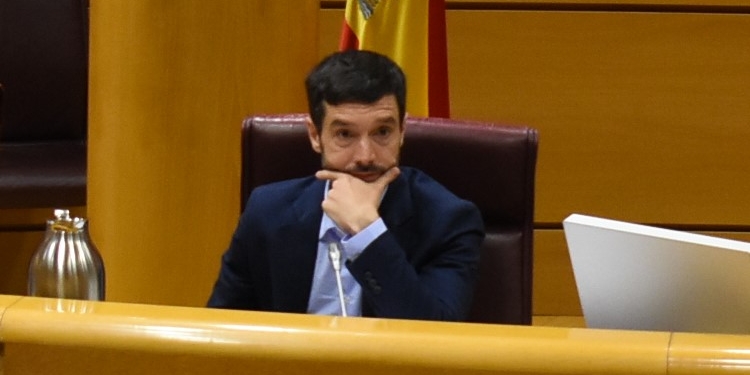 Bustinduy no quiere “polémicas” con PSOE y Albares responde que “todo el Gobierno” desea “la paz”