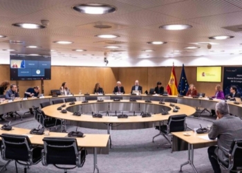 Calviño anuncia 2,5 millones de euros para el Centro Internacional del Español de Salamanca