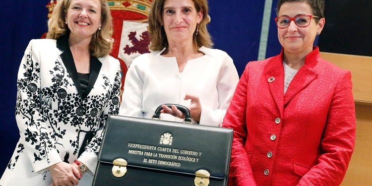 España deja de ser el país del mundo con mayor proporción de mujeres ministras
