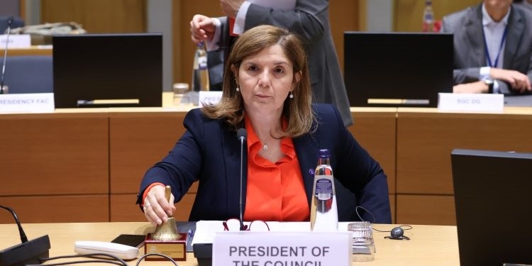 España pide a la UE una financiación “estable y predecible” para la reconstrucción de Ucrania