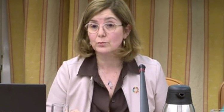 El PP acusa a la secretaria de Estado de Cooperación de viajar a Cuba para captar votos