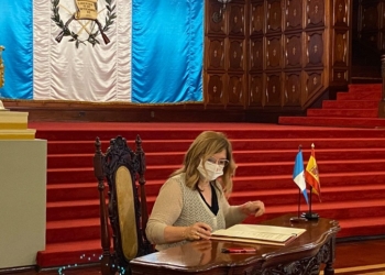 España firma con Guatemala un acuerdo de cooperación por 80 millones de euros