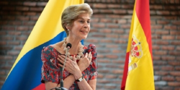 Renuncia a su puesto la embajadora de Colombia en España   