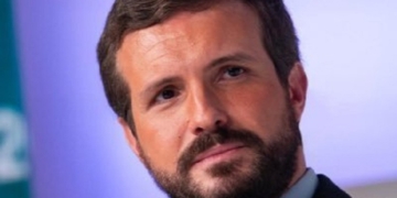 Casado coge oxígeno al frente del PP a la espera de los resultados en Madrid