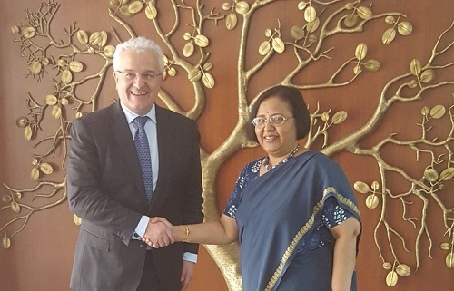 España e India repasan las relaciones bilaterales desde la visita de Modi